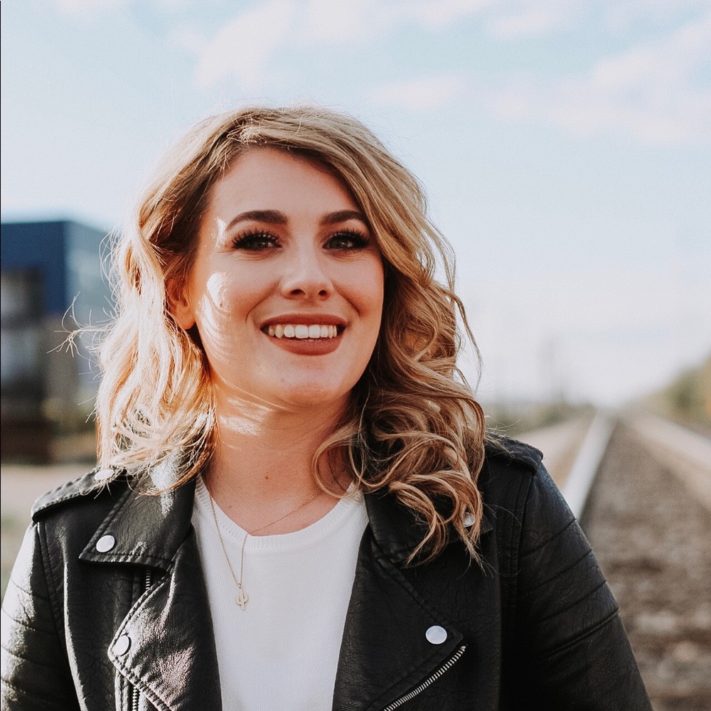 Meet your Posher, Arisha